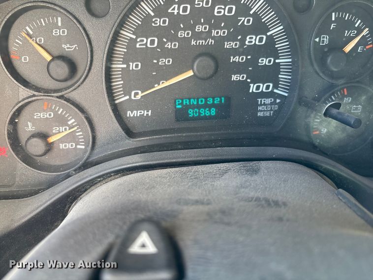 image for item EE4124 2006 GMC Savana box van