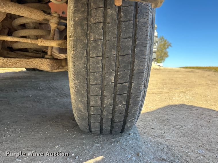 image for item EE4124 2006 GMC Savana box van