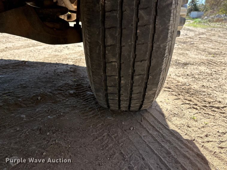 image for item EE4124 2006 GMC Savana box van