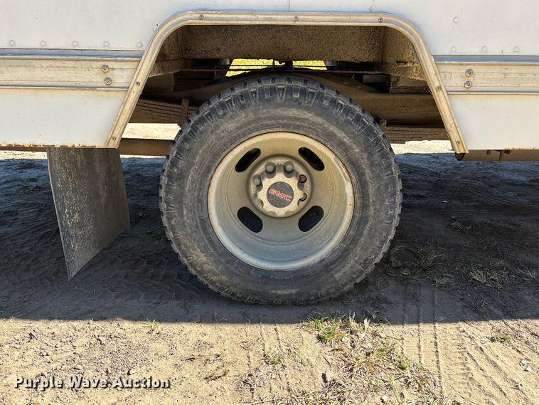 image for item EE4124 2006 GMC Savana box van