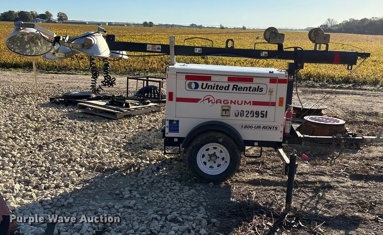 image for item EE4138 2011 Magnum MLT3060M light plant