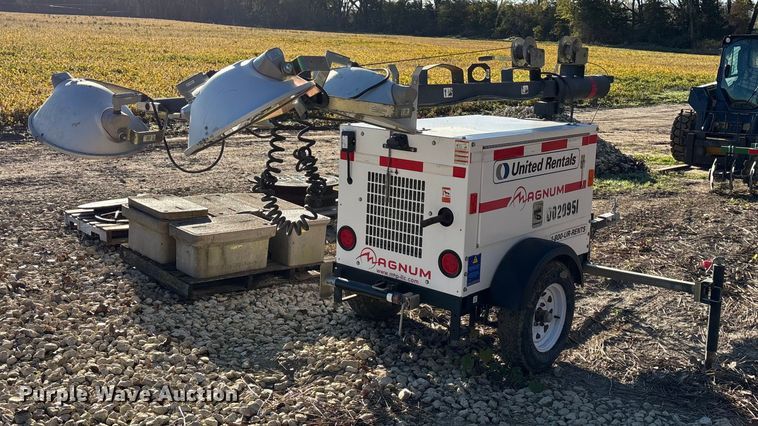 image for item EE4138 2011 Magnum MLT3060M light plant