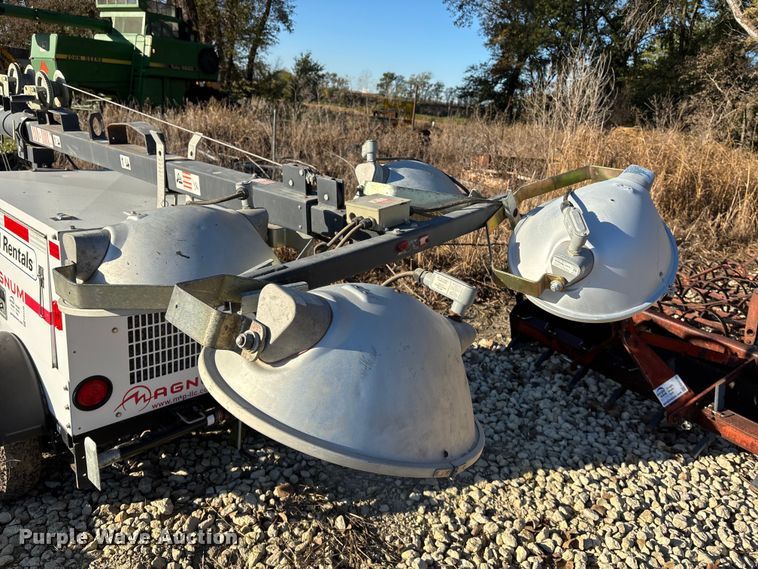 image for item EE4138 2011 Magnum MLT3060M light plant