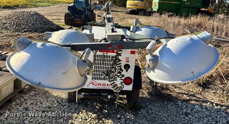 image for item EE4138 2011 Magnum MLT3060M light plant