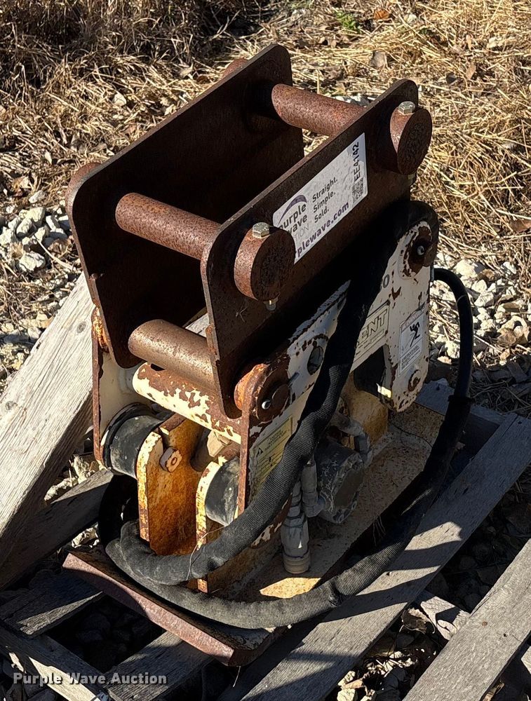 image for item EE4142 Kent KHP30 excavator plate compactor