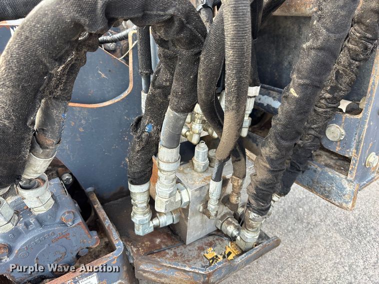 image for item EE4158 RoadHog PCP24EHSG4 cold planer