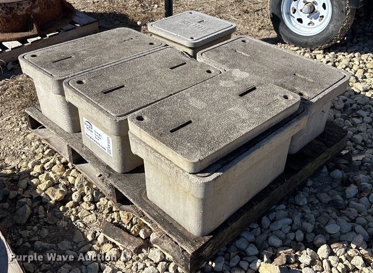 image for item EE4201 (5) underground electrical boxes