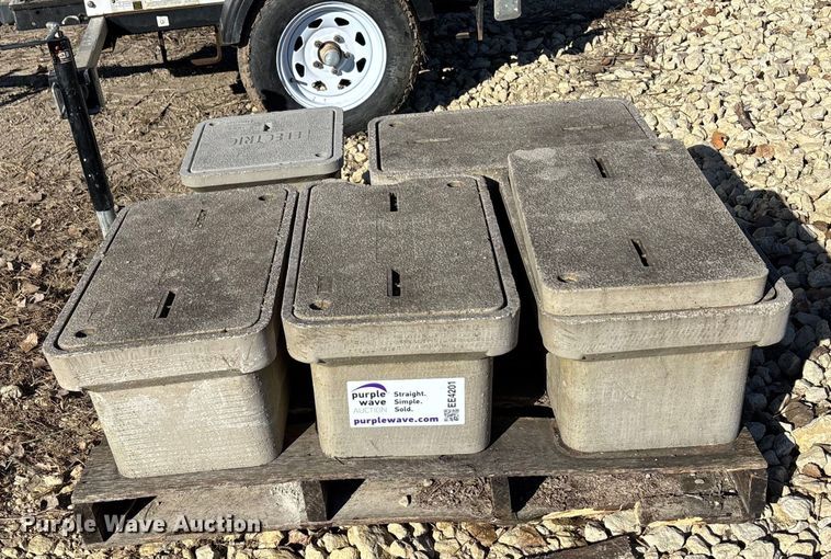 image for item EE4201 (5) underground electrical boxes