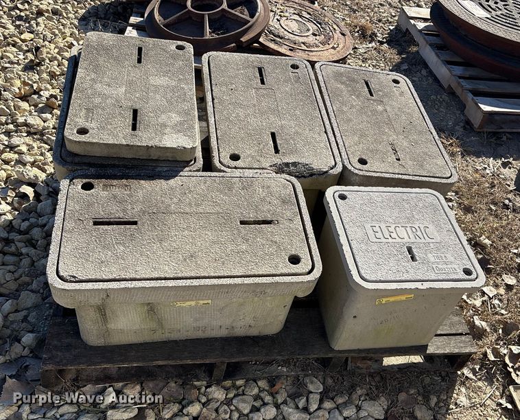 image for item EE4201 (5) underground electrical boxes