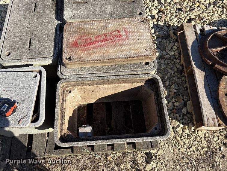 image for item EE4201 (5) underground electrical boxes