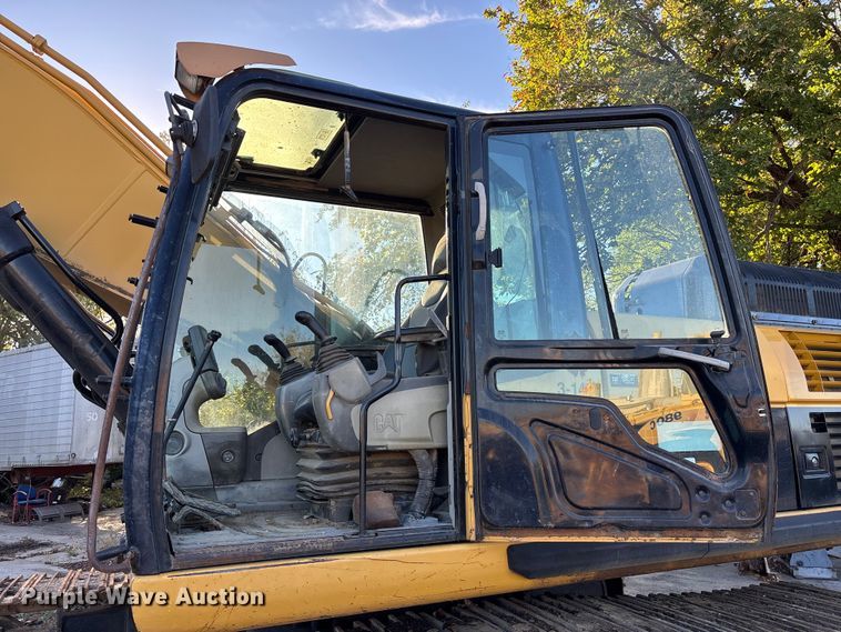 image for item EE4203 2008 Caterpillar 330D excavator