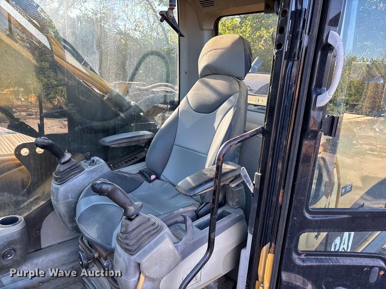 image for item EE4203 2008 Caterpillar 330D excavator