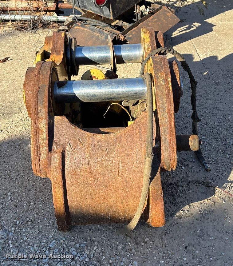 image for item EE4203 2008 Caterpillar 330D excavator