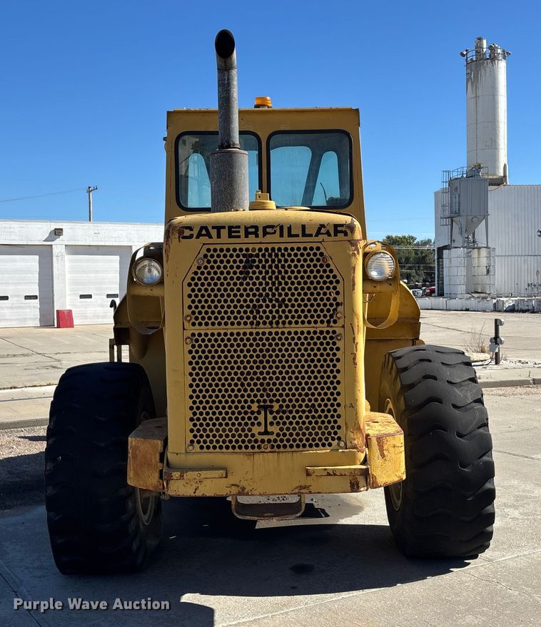 image for item EE4214 1971 Caterpillar 966C wheel loader