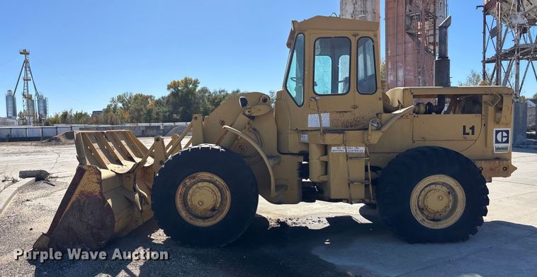 image for item EE4214 1971 Caterpillar 966C wheel loader