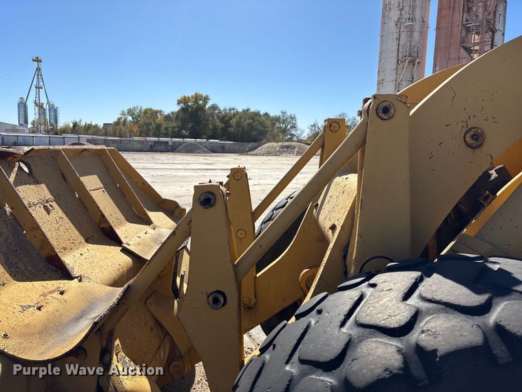 image for item EE4214 1971 Caterpillar 966C wheel loader