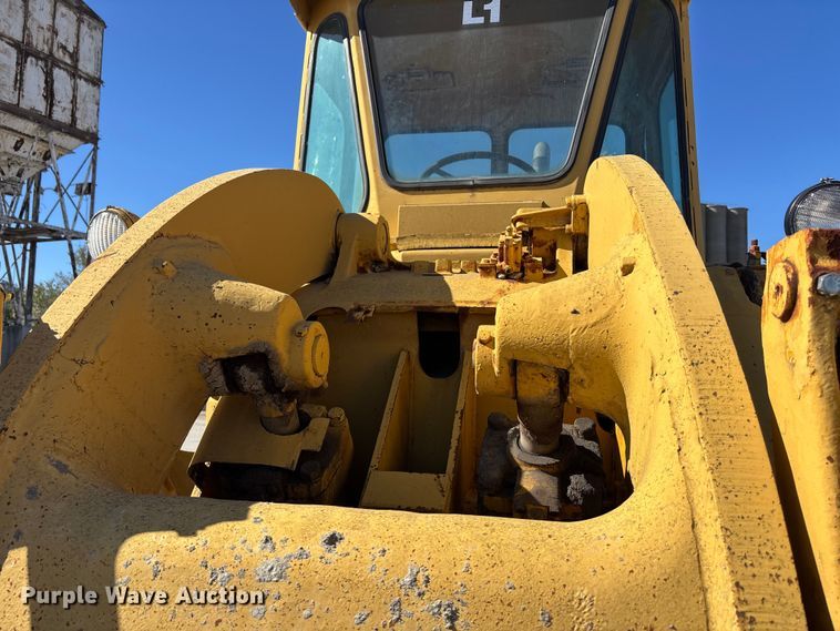 image for item EE4214 1971 Caterpillar 966C wheel loader