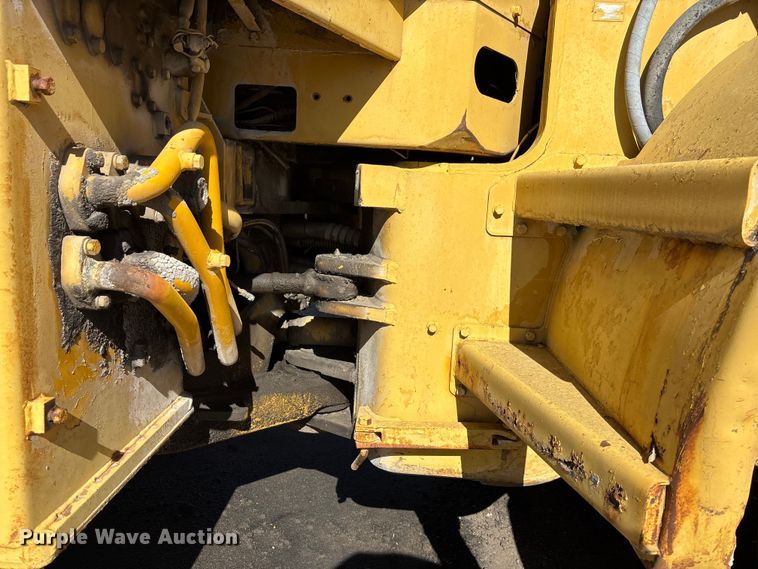 image for item EE4214 1971 Caterpillar 966C wheel loader