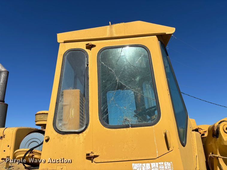 image for item EE4214 1971 Caterpillar 966C wheel loader