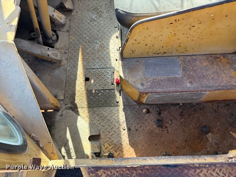 image for item EE4214 1971 Caterpillar 966C wheel loader