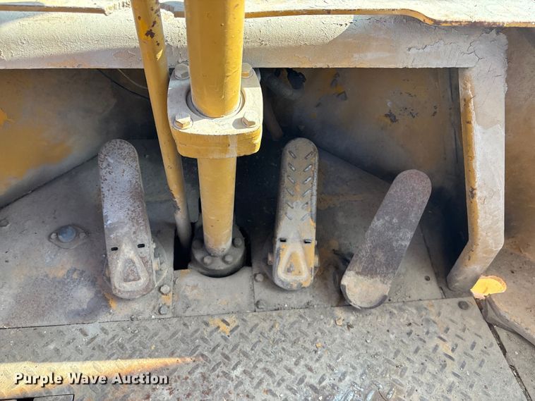 image for item EE4214 1971 Caterpillar 966C wheel loader