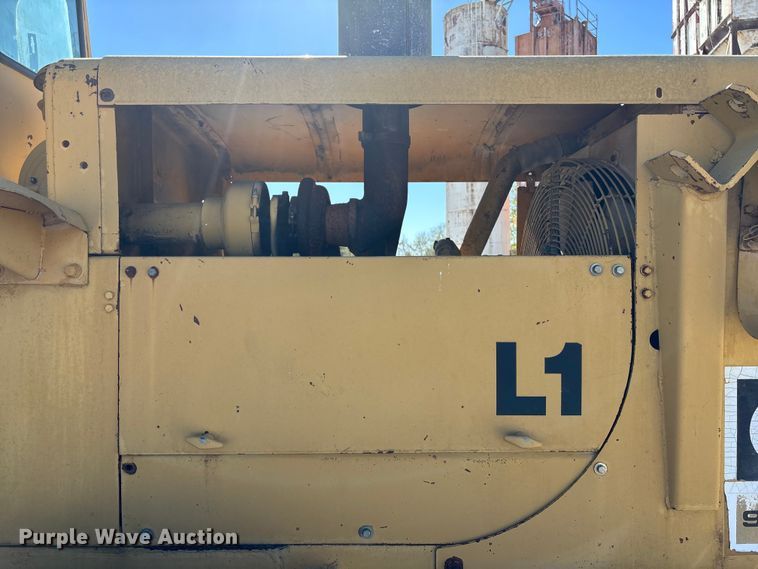 image for item EE4214 1971 Caterpillar 966C wheel loader