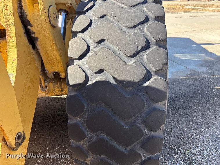 image for item EE4214 1971 Caterpillar 966C wheel loader
