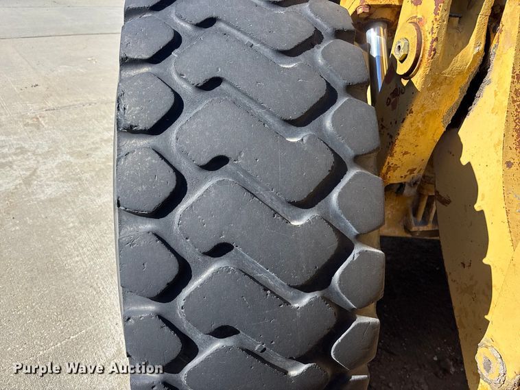 image for item EE4214 1971 Caterpillar 966C wheel loader