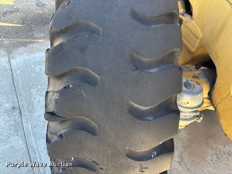 image for item EE4214 1971 Caterpillar 966C wheel loader