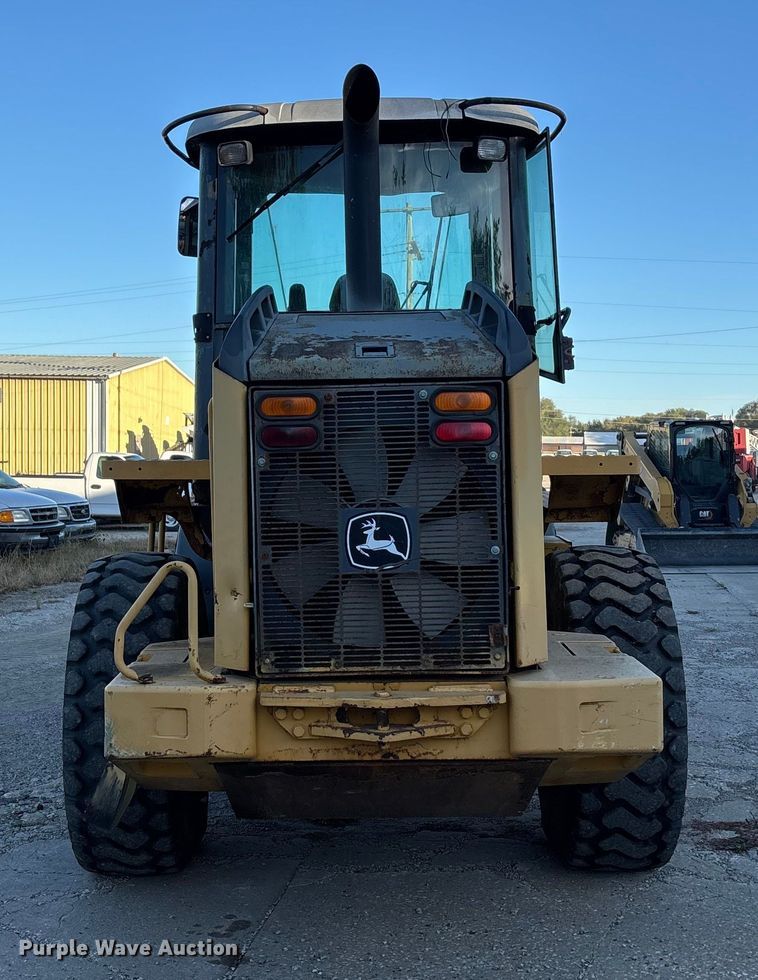 image for item EE4216 2005 John Deere 444J wheel loader