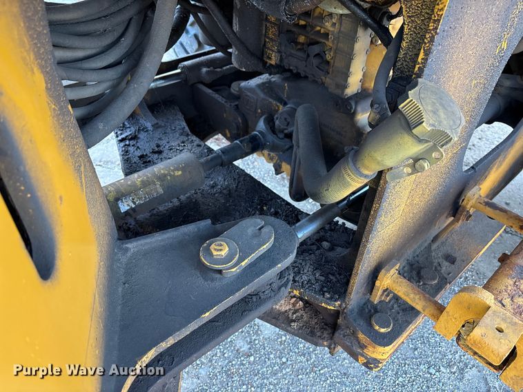 image for item EE4216 2005 John Deere 444J wheel loader