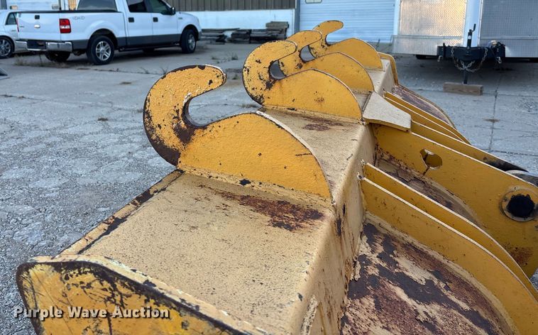 image for item EE4216 2005 John Deere 444J wheel loader