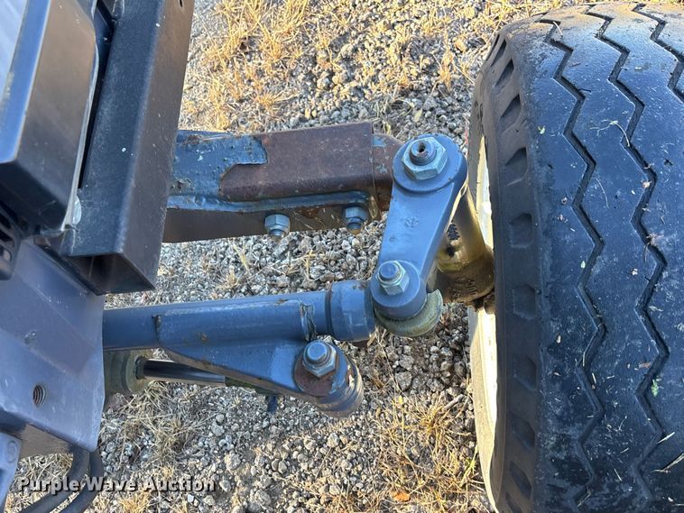 image for item EE4224 New Holland TS 100 tractor