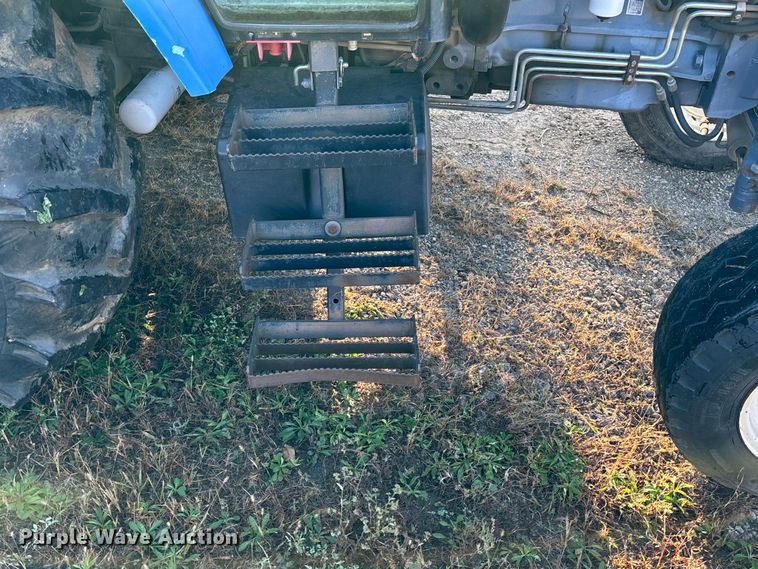 image for item EE4224 New Holland TS 100 tractor