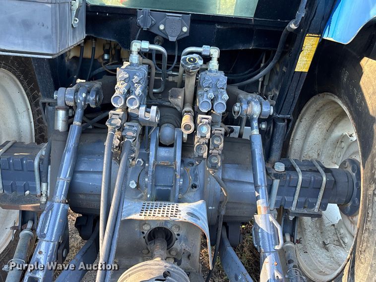 image for item EE4224 New Holland TS 100 tractor