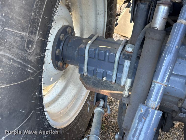 image for item EE4224 New Holland TS 100 tractor