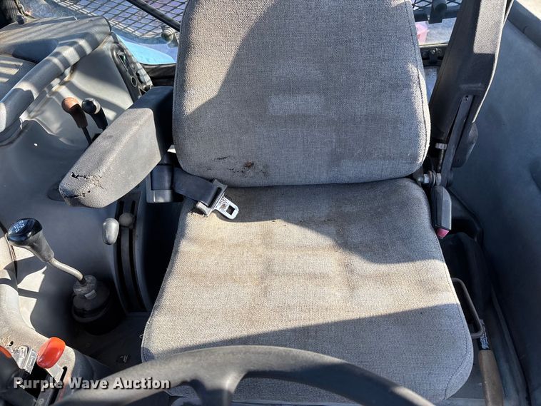 image for item EE4224 New Holland TS 100 tractor