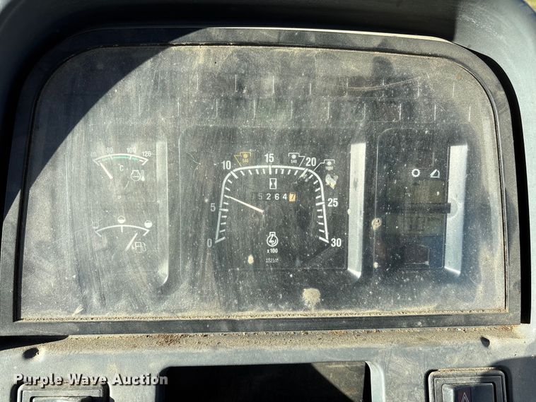 image for item EE4224 New Holland TS 100 tractor