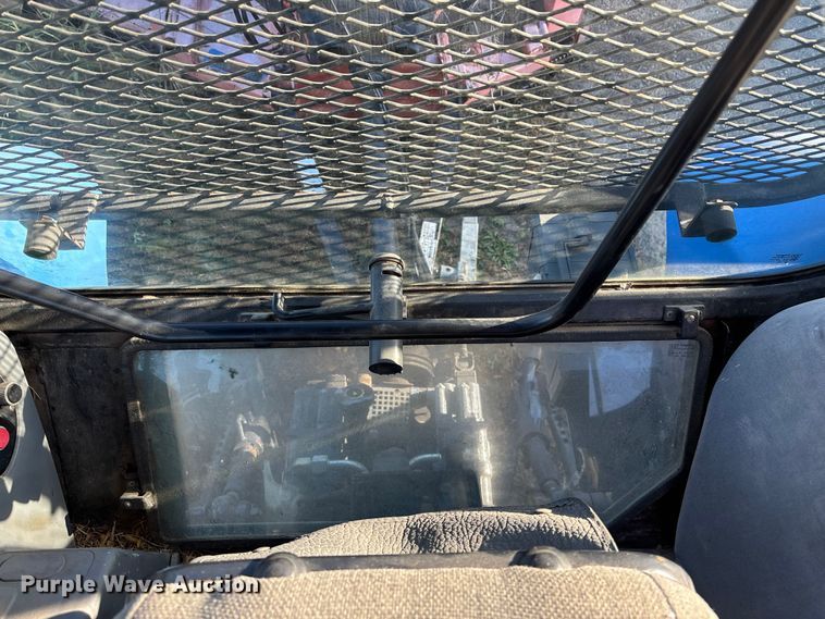 image for item EE4224 New Holland TS 100 tractor