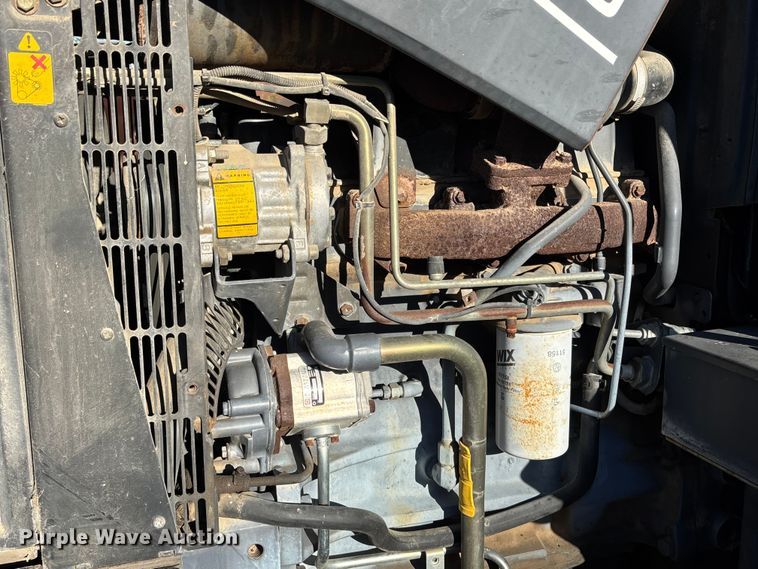 image for item EE4224 New Holland TS 100 tractor