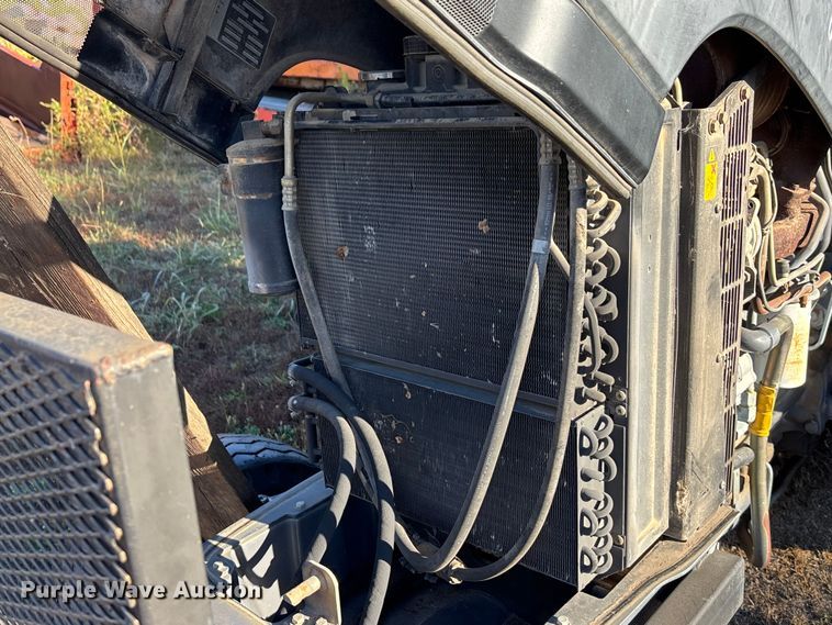 image for item EE4224 New Holland TS 100 tractor