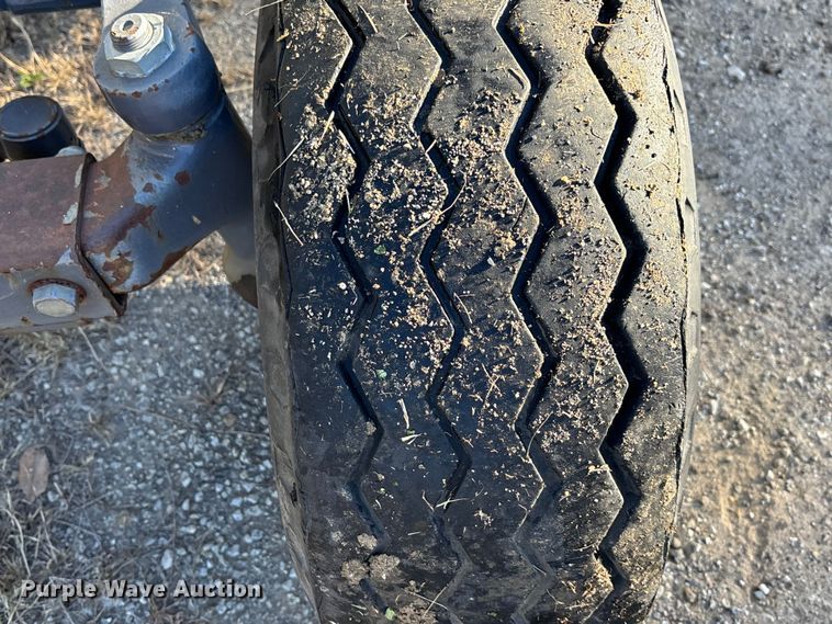 image for item EE4224 New Holland TS 100 tractor