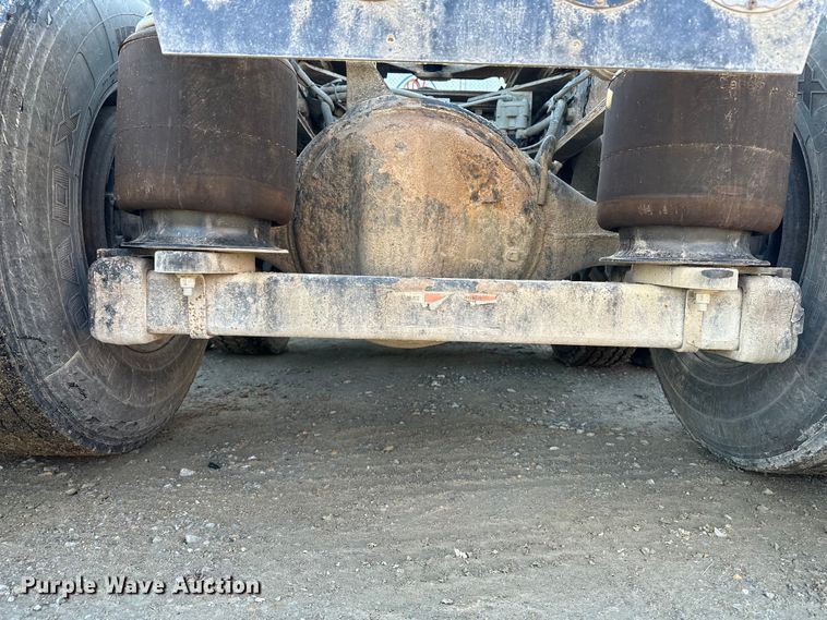 image for item EE4327 2007 Kenworth T800 semi truck