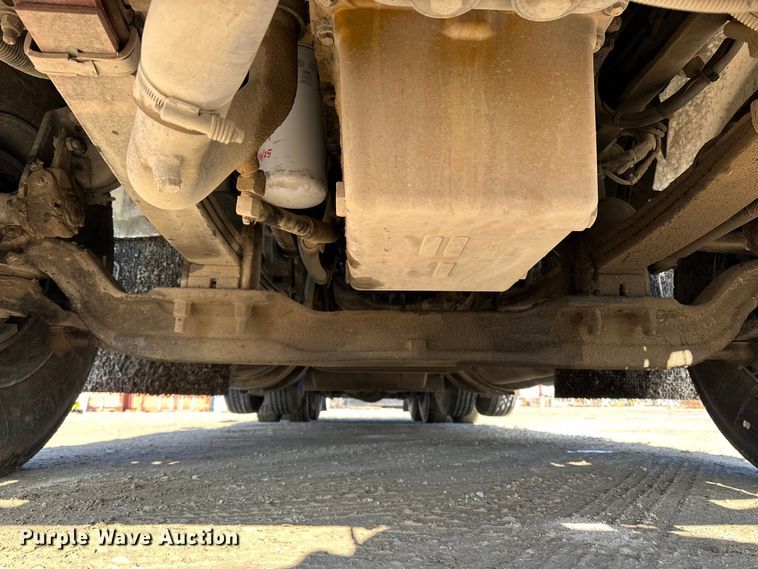 image for item EE4327 2007 Kenworth T800 semi truck