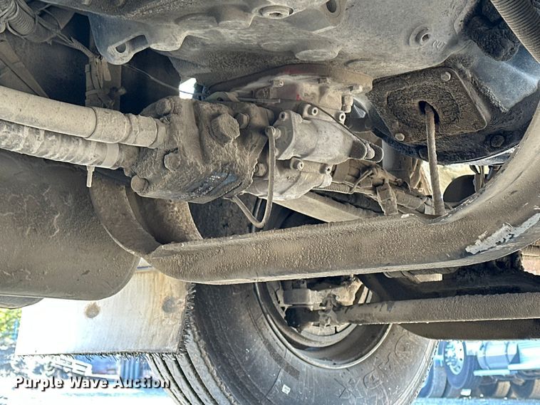 image for item EE4327 2007 Kenworth T800 semi truck