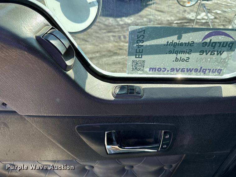 image for item EE4327 2007 Kenworth T800 semi truck