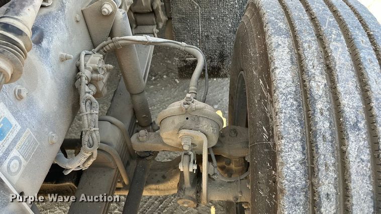 image for item EE4327 2007 Kenworth T800 semi truck