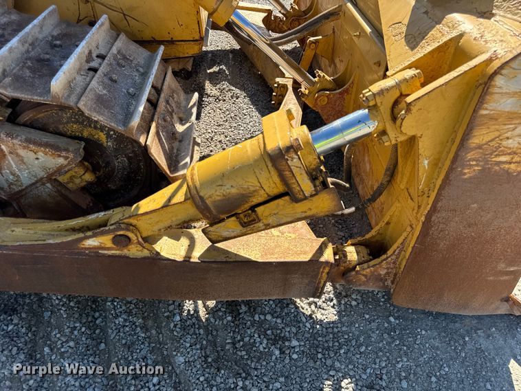 image for item EF2218 2017 Caterpillar D6N XL dozer