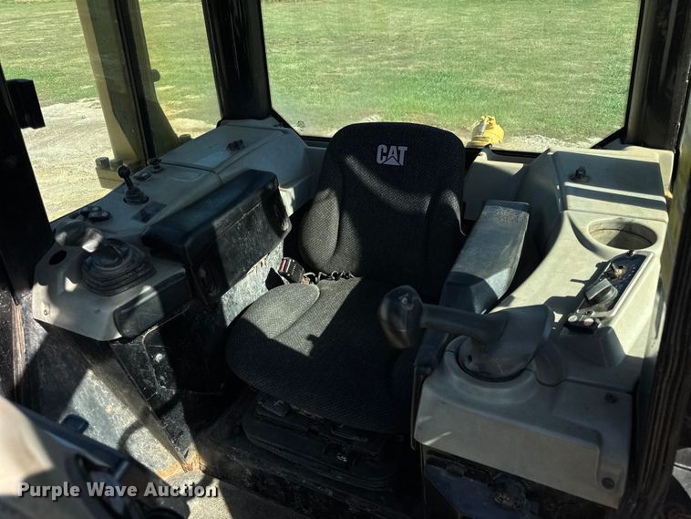 image for item EF2218 2017 Caterpillar D6N XL dozer