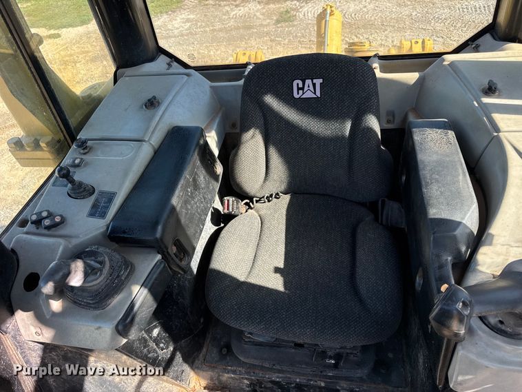 image for item EF2218 2017 Caterpillar D6N XL dozer